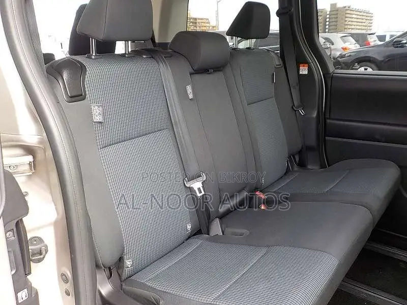Toyota Noah 2022 Gray