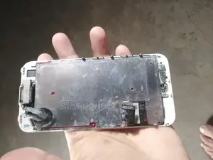 আইফোন ৭ বিক্রয়ের জন্য