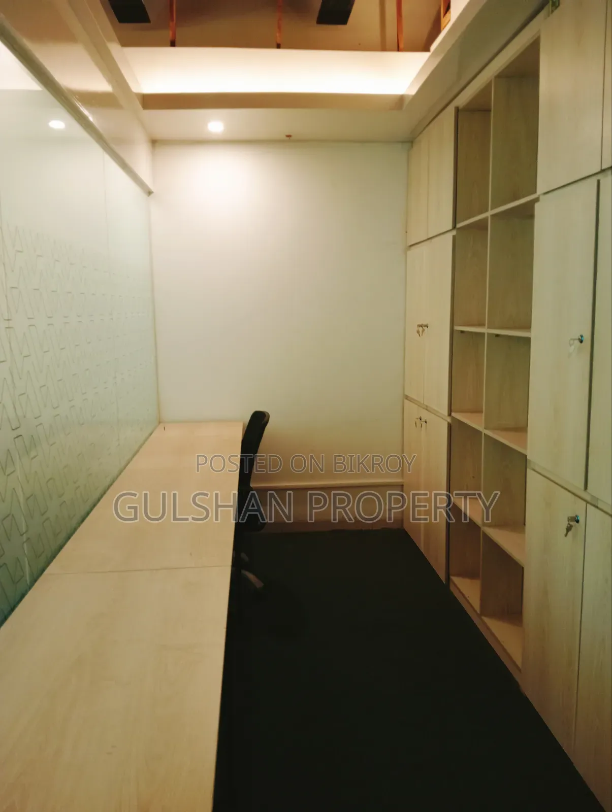 12000 sq ft Excellent Office and Restaurant for Rent First Floor