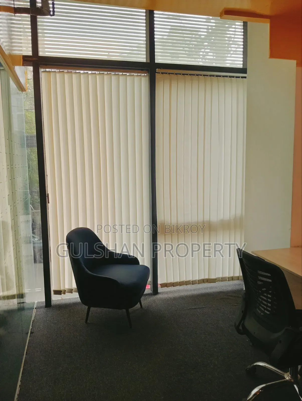 12000 sq ft Excellent Office and Restaurant for Rent First Floor
