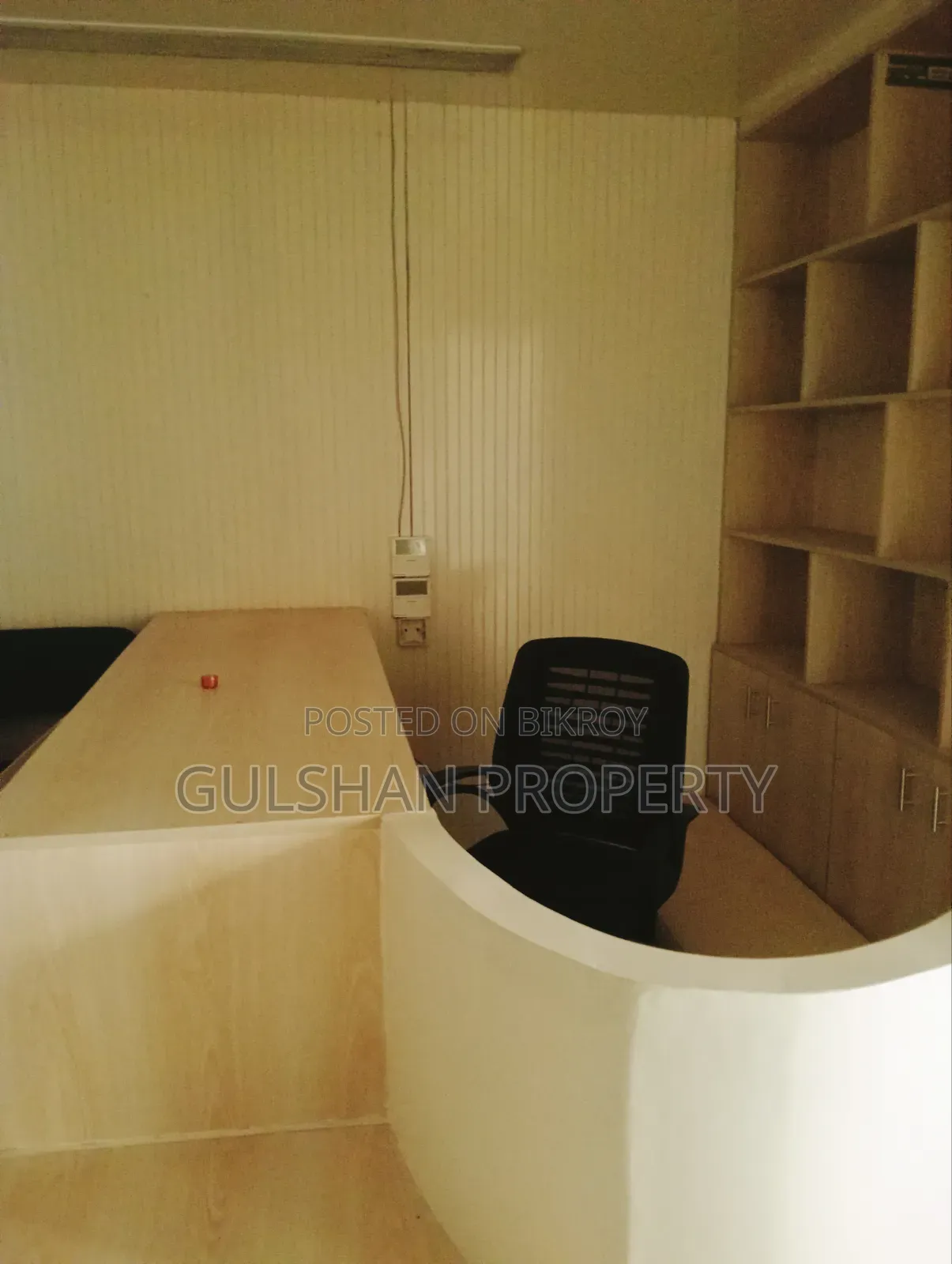 12000 sq ft Excellent Office and Restaurant for Rent First Floor