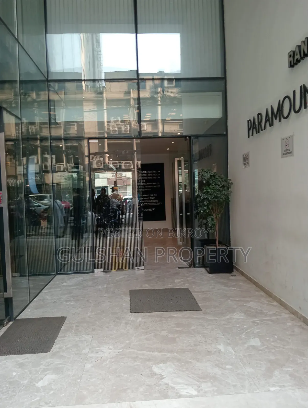 12000 sq ft Excellent Office and Restaurant for Rent First Floor