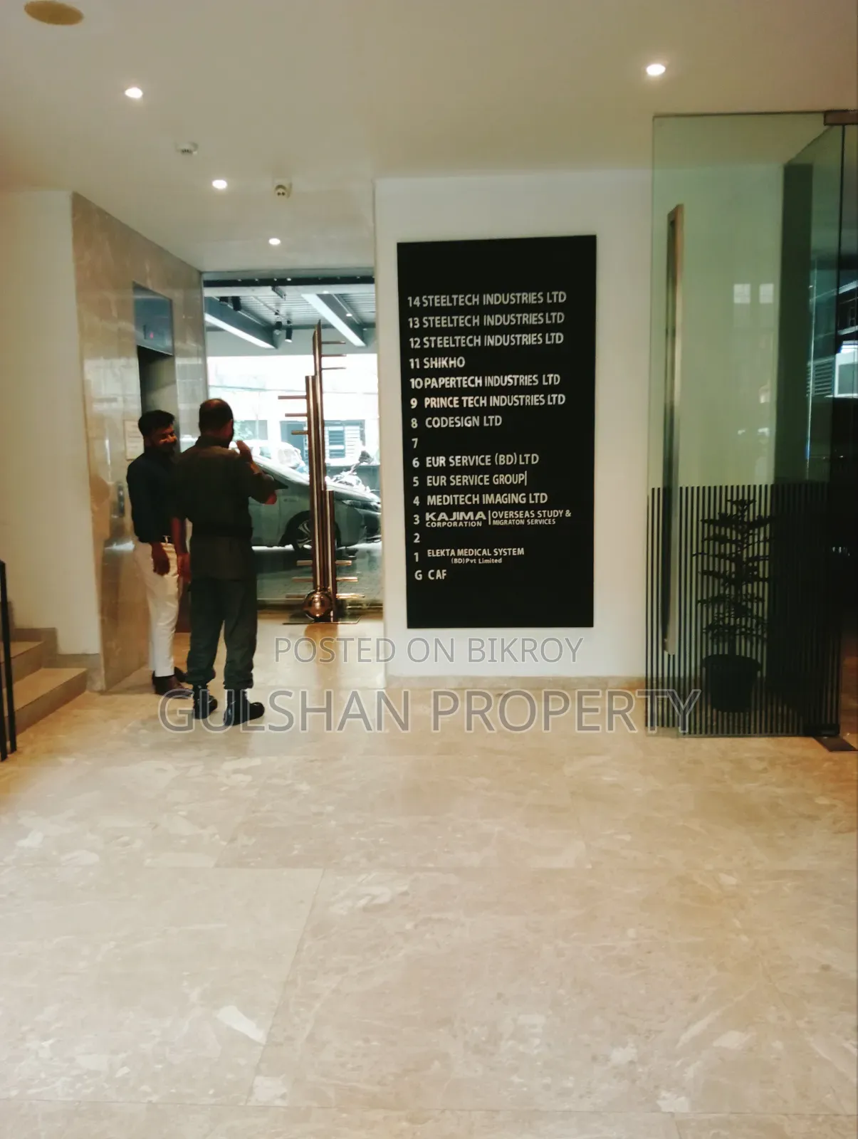 12000 sq ft Excellent Office and Restaurant for Rent First Floor