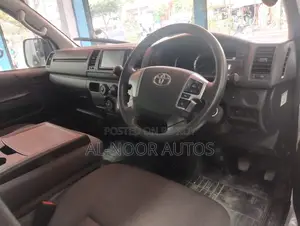 Toyota HiAce 2021 White