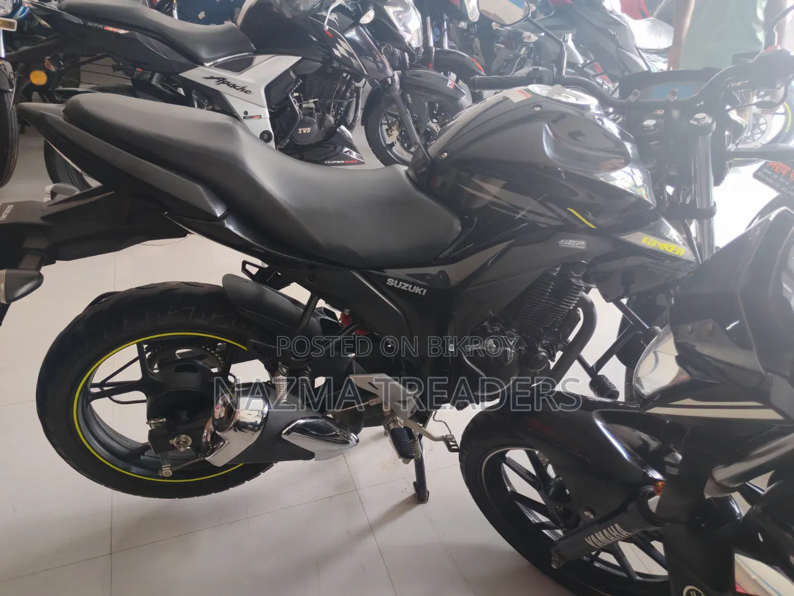 সুজুকি জিক্সার ২০২৬ কালো