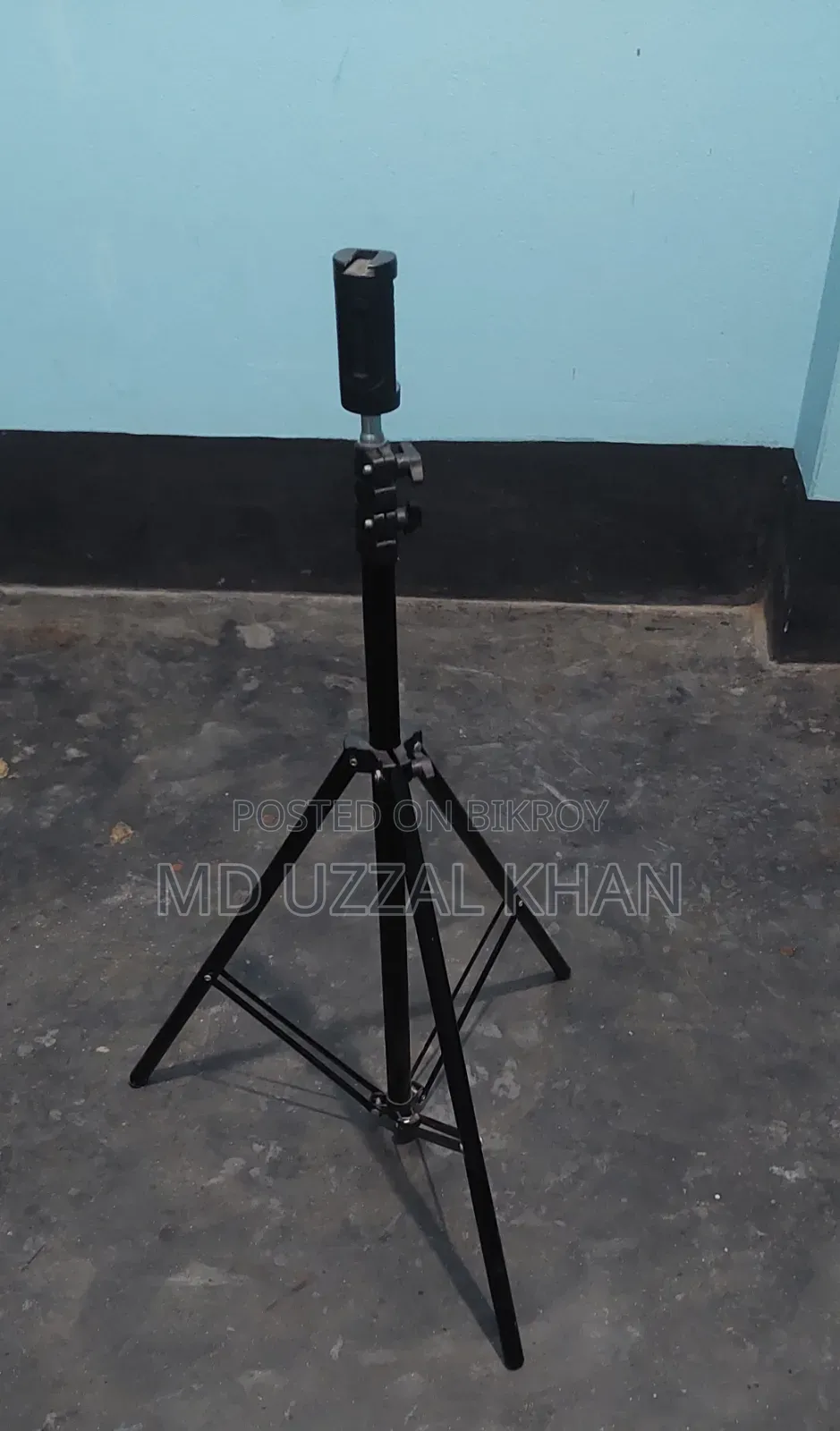 Tripod Stand