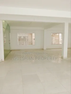 শোরুম এবং কফি শপ রেস্টুরেন্টের জন্য ৩০০০ বর্গফুট সুপার লোকেশনে ভাড়া