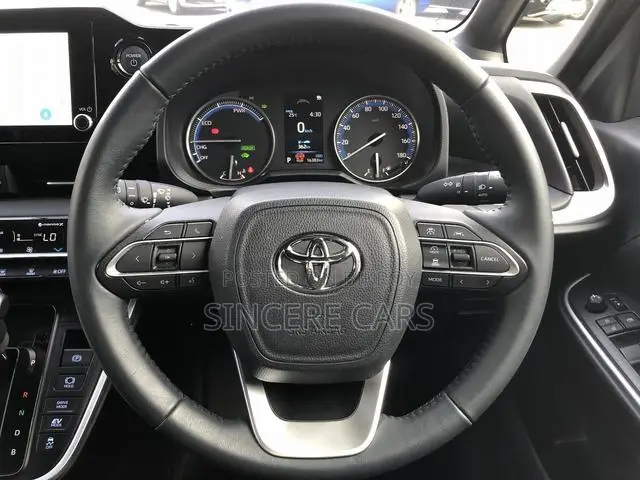 Toyota Noah 2022 Pearl