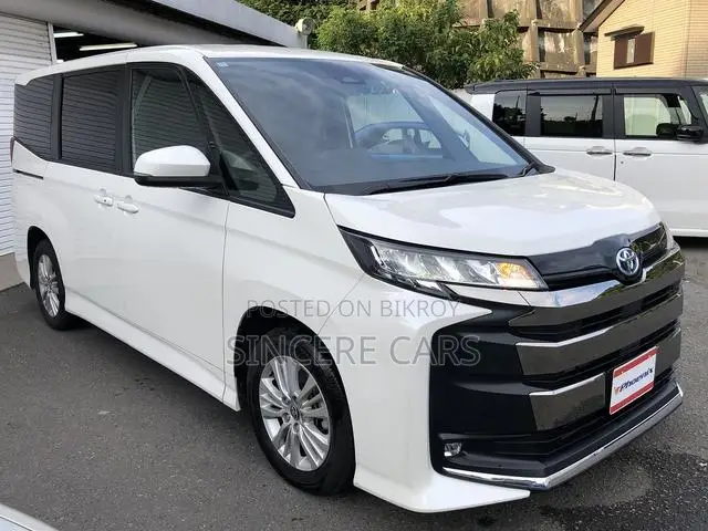 Toyota Noah 2022 Pearl