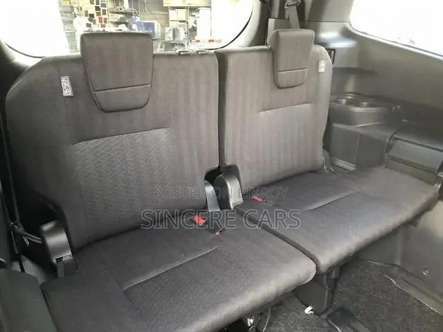 Toyota Noah 2022 Pearl
