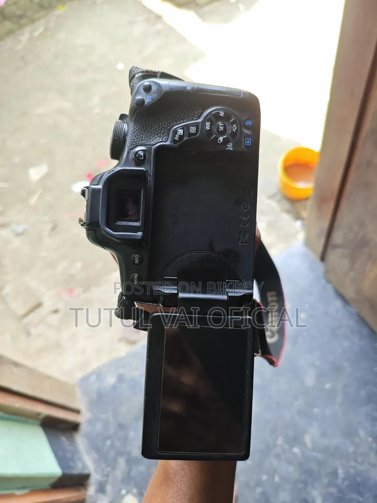 ৭৫০ ক্যামেরা