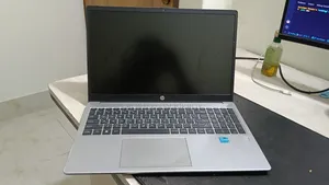 Laptop HP 250 G10 16GB Intel Core i3 SSD 512GB