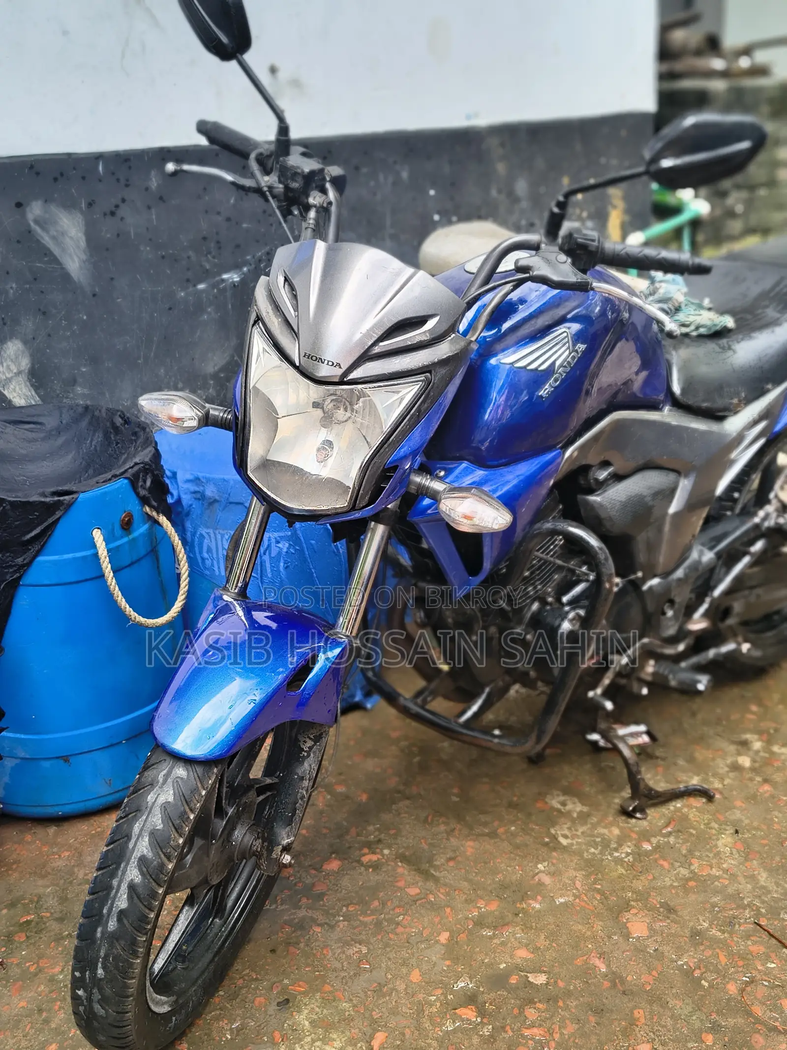 Honda CB 2015 Blue