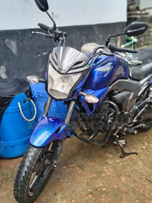 Honda CB 2015 Blue
