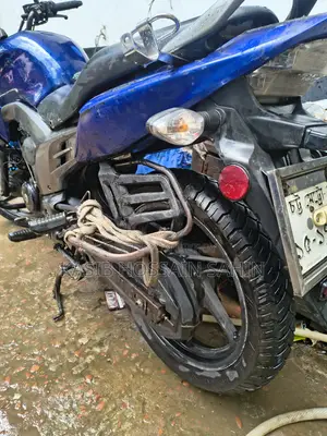 Honda CB 2015 Blue