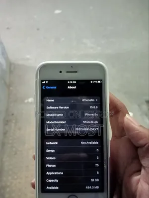 Apple iPhone 6s 16 GB Bronze