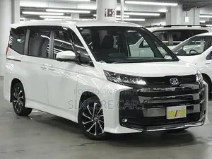 Toyota Noah 2023 Pearl