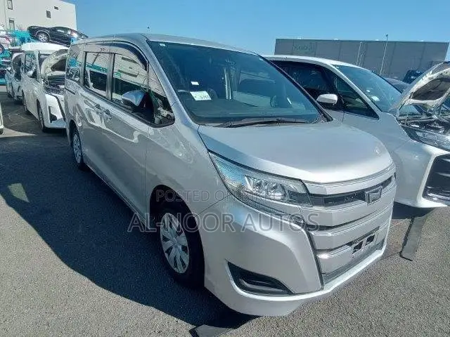 Toyota Noah 2.0 FWD (8 Seater) 2021 Silver