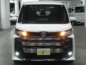 Toyota Noah 2023 Pearl