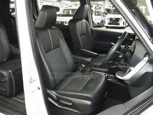 Toyota Noah 2023 Pearl
