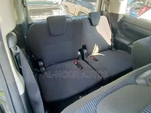 Toyota Noah 2.0 FWD (8 Seater) 2021 Silver