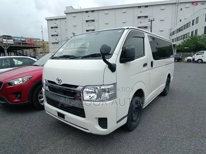 Toyota HiAce 2021 White