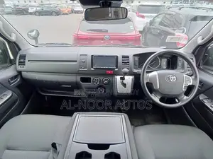 Toyota HiAce 2021 White