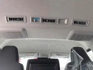 Toyota HiAce 2021 White