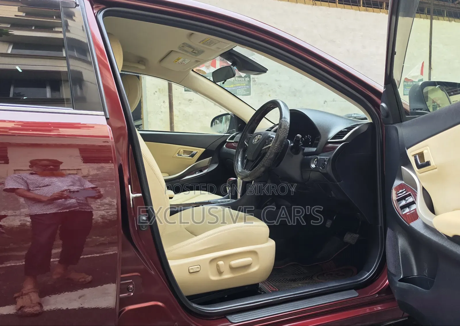 Toyota Premio 2017 Maroon