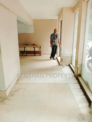 রেস্তোরাঁ কফি শপ পার্লারের ভাড়ার জন্য মূল সড়কের ২০০০ বর্গফুট