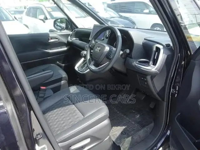 Toyota Noah 2022 Black