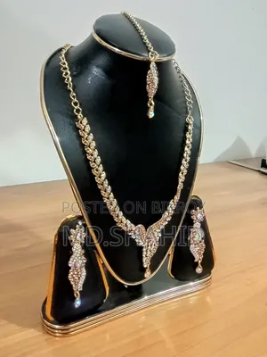 স্টাইলিশ ইমিটেশন জুয়েলারি সেট ব্রাইডাল জুয়েলারি