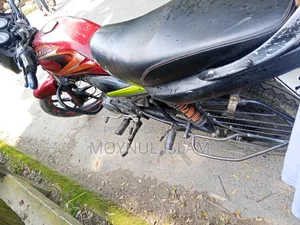 Bajaj Platina 100 2015 Red