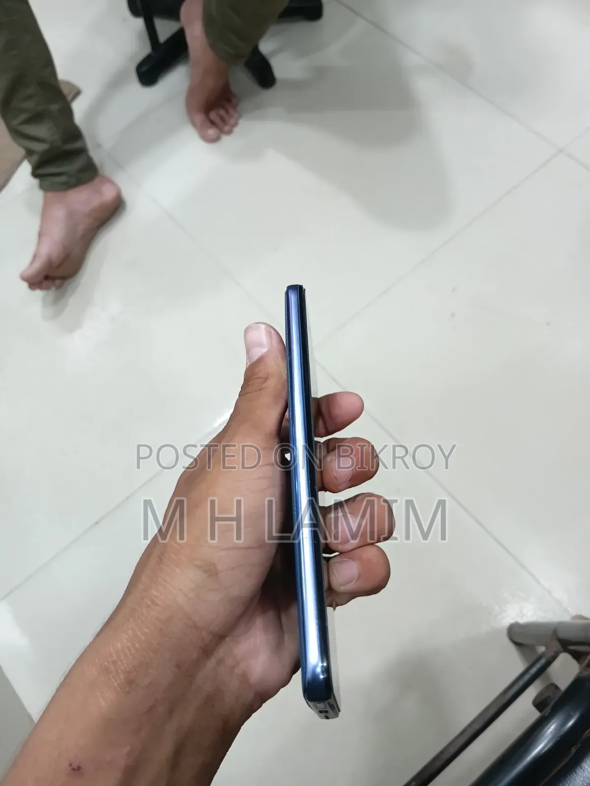 মোটোরালা এজ ৩০ নিও ১২৮ জিবি ব্লু
