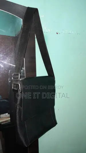 Stylish Black Shoulder Bag — For Sale!