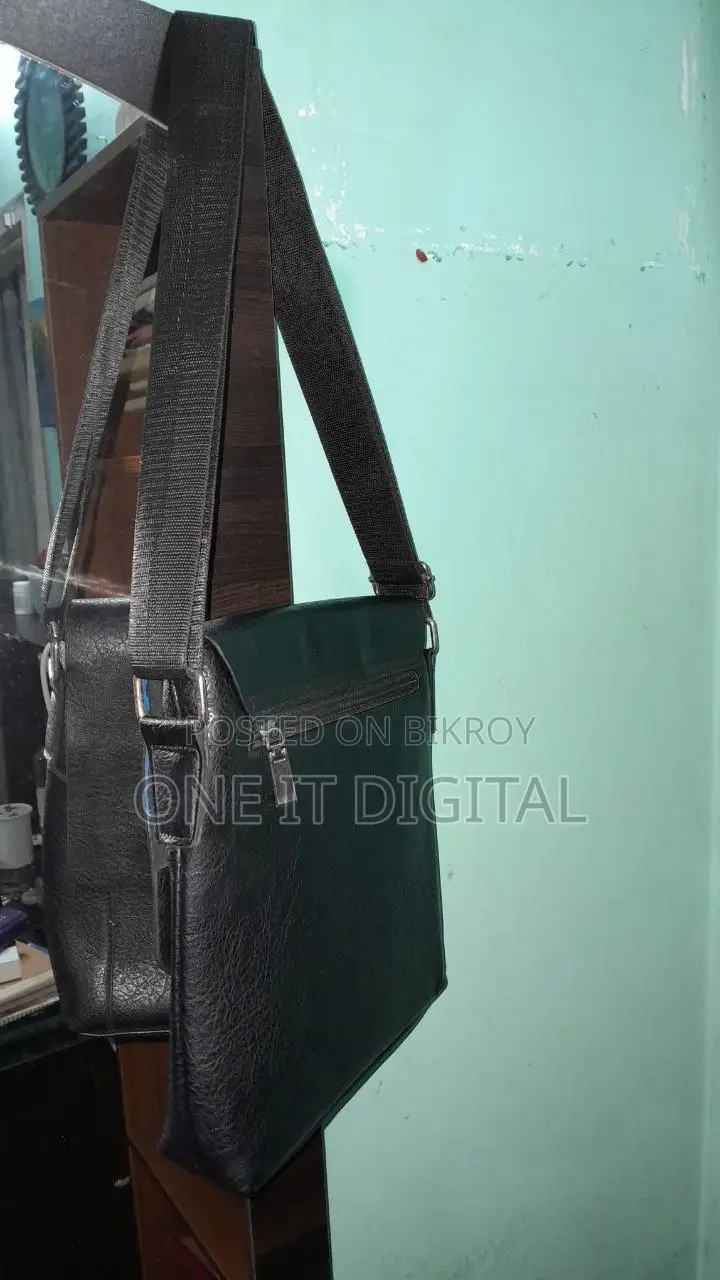 Stylish Black Shoulder Bag — For Sale!
