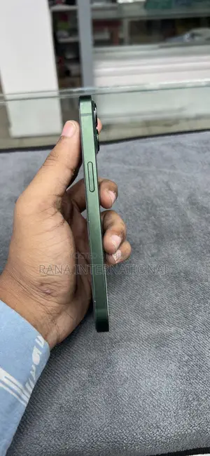Apple iPhone 13 128 GB Green