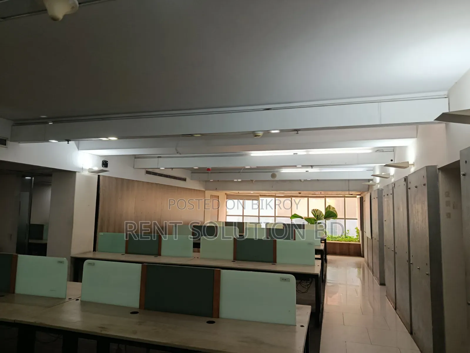 Semi Furnished Commercial Office Space Rent at Gulshan 2