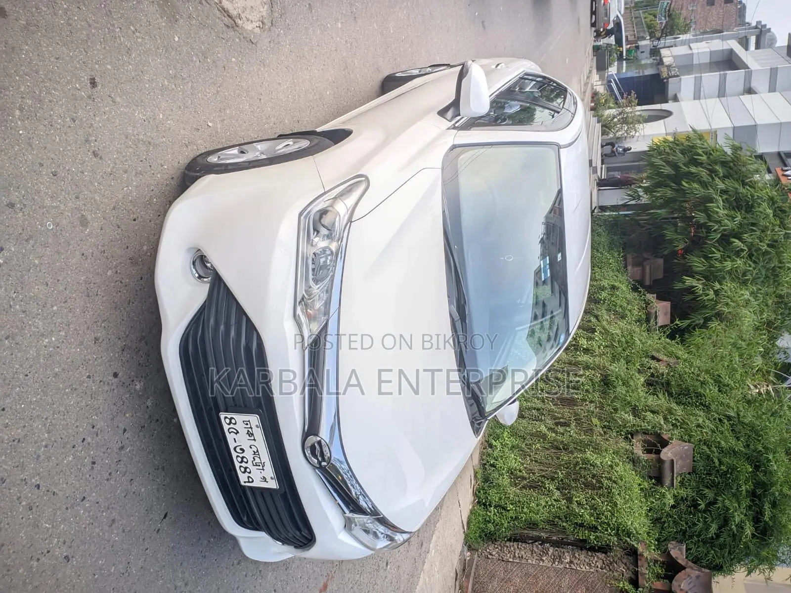 টয়োটা এক্সিও ২০১৫ সাদা