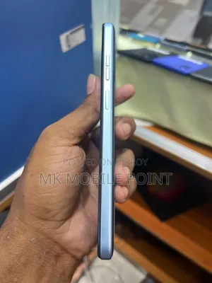 Motorola 128 GB Gray