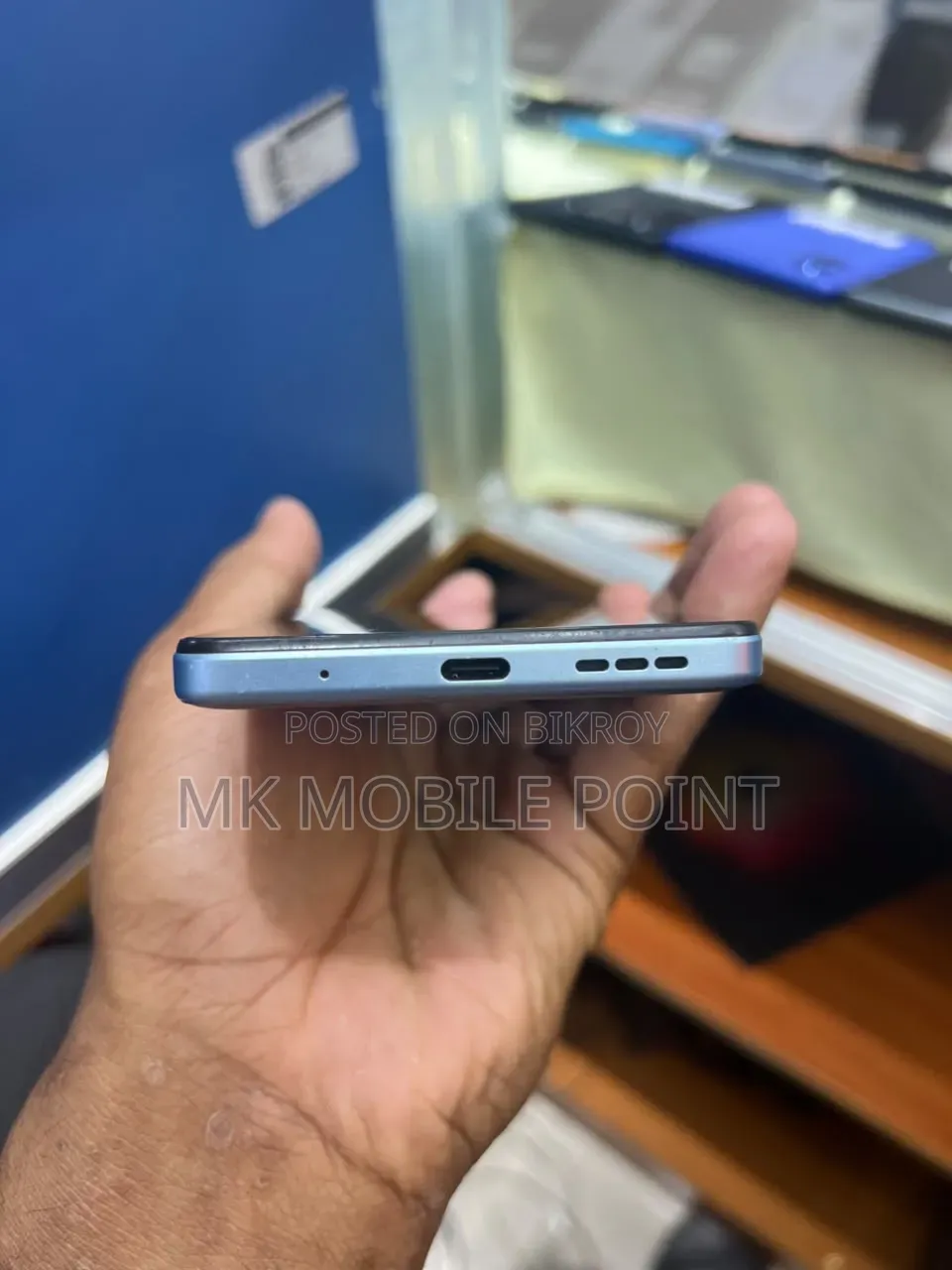 Motorola 128 GB Gray