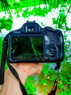 ক্যানন ১৩০০ডি