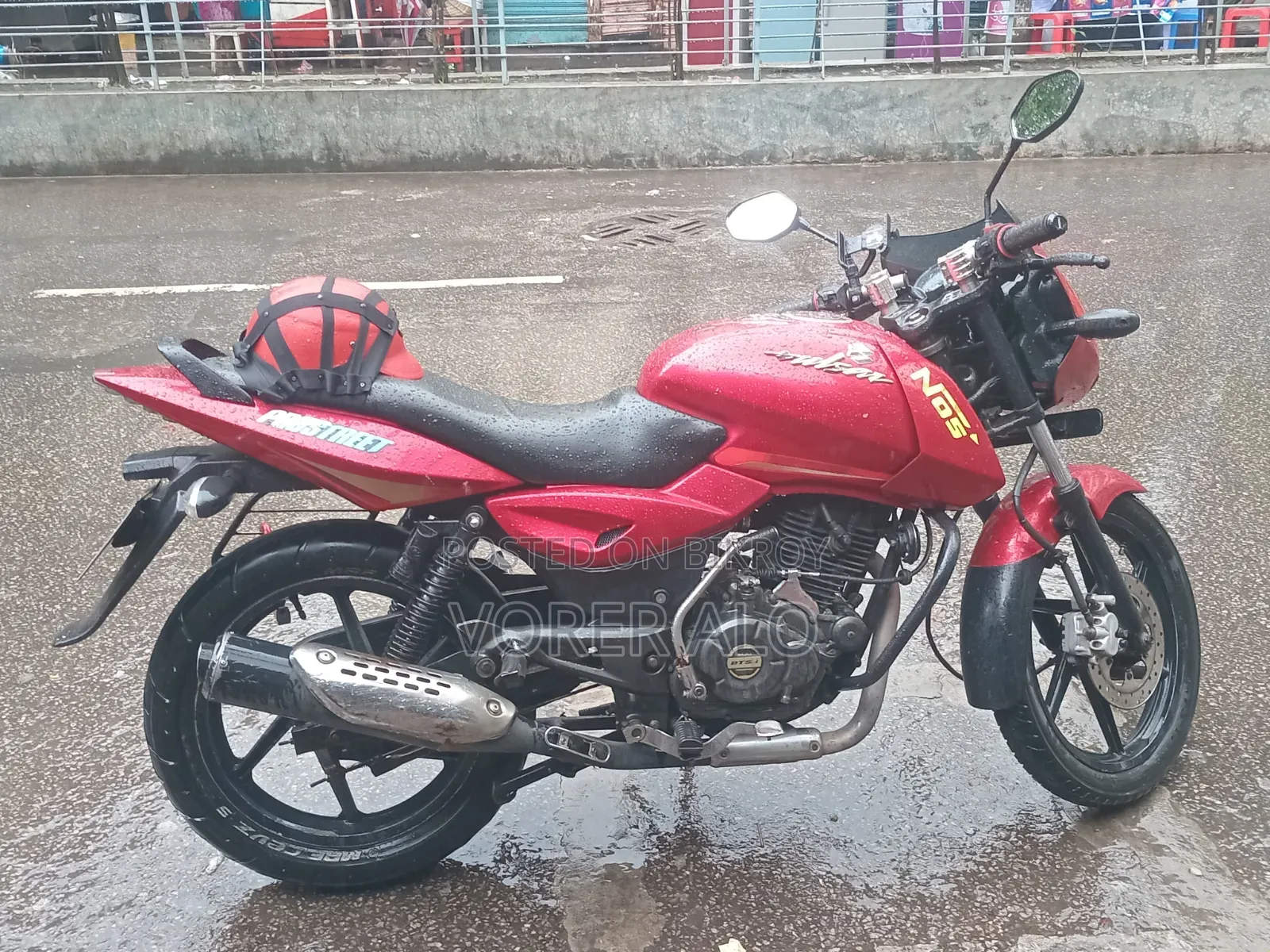 বাাজাজ পালসার ১৫০ ২০১২ রেড
