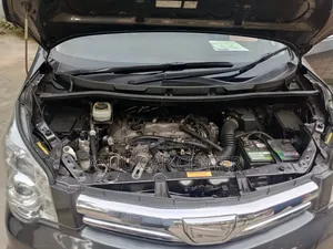 টয়োটা নোয়া ২০১১ কালো