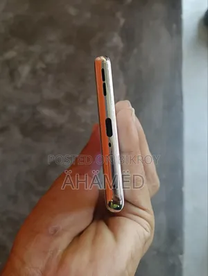 Oppo Reno9 256 GB Orange