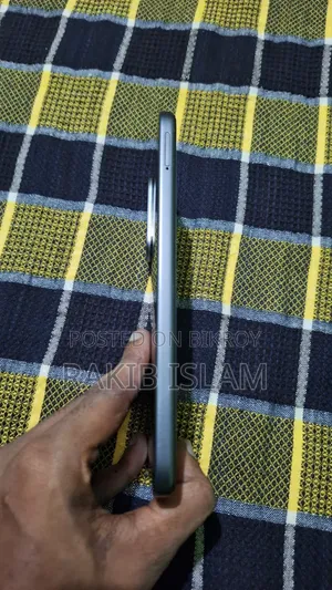 New Infinix Hot 70 128 GB Black