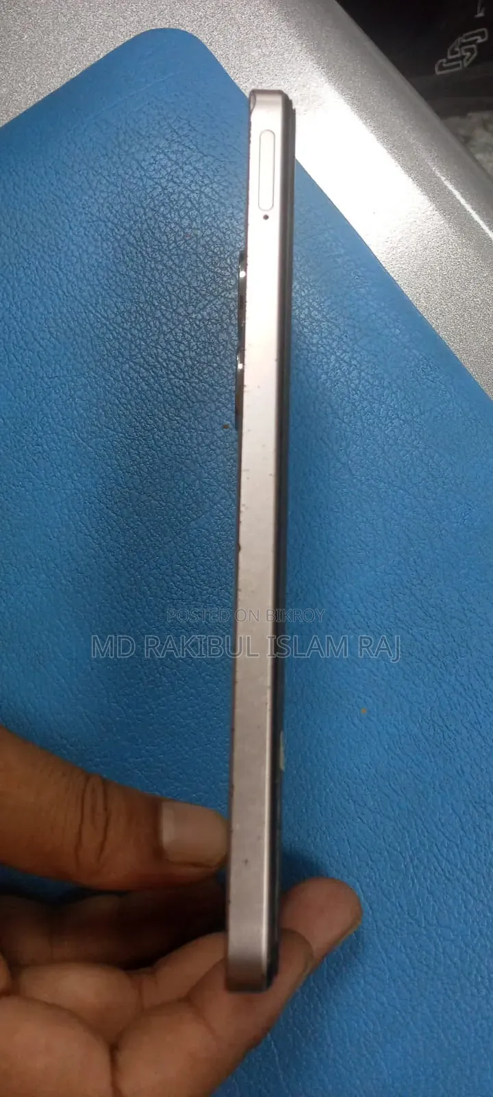 রিয়েলমি সি৫৫ ১২৮ জিবি রূপালী