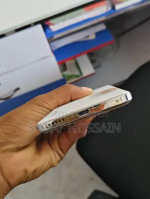 অনার ২০০ প্রো ২৫৬ জিবি সাদা