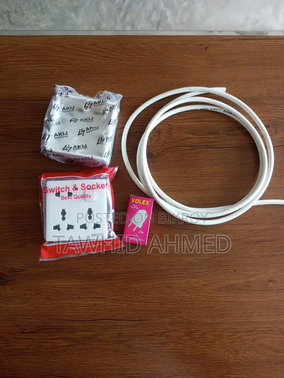 8 Pin Multi Socket