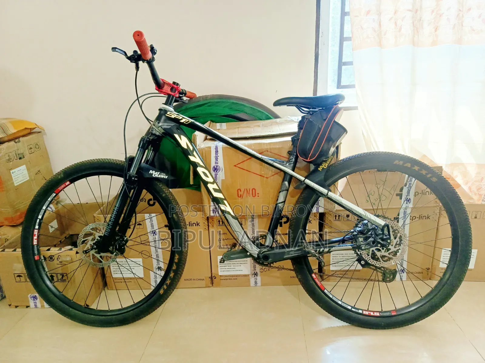 মোটরসাইকেল ২০২৫ কালো